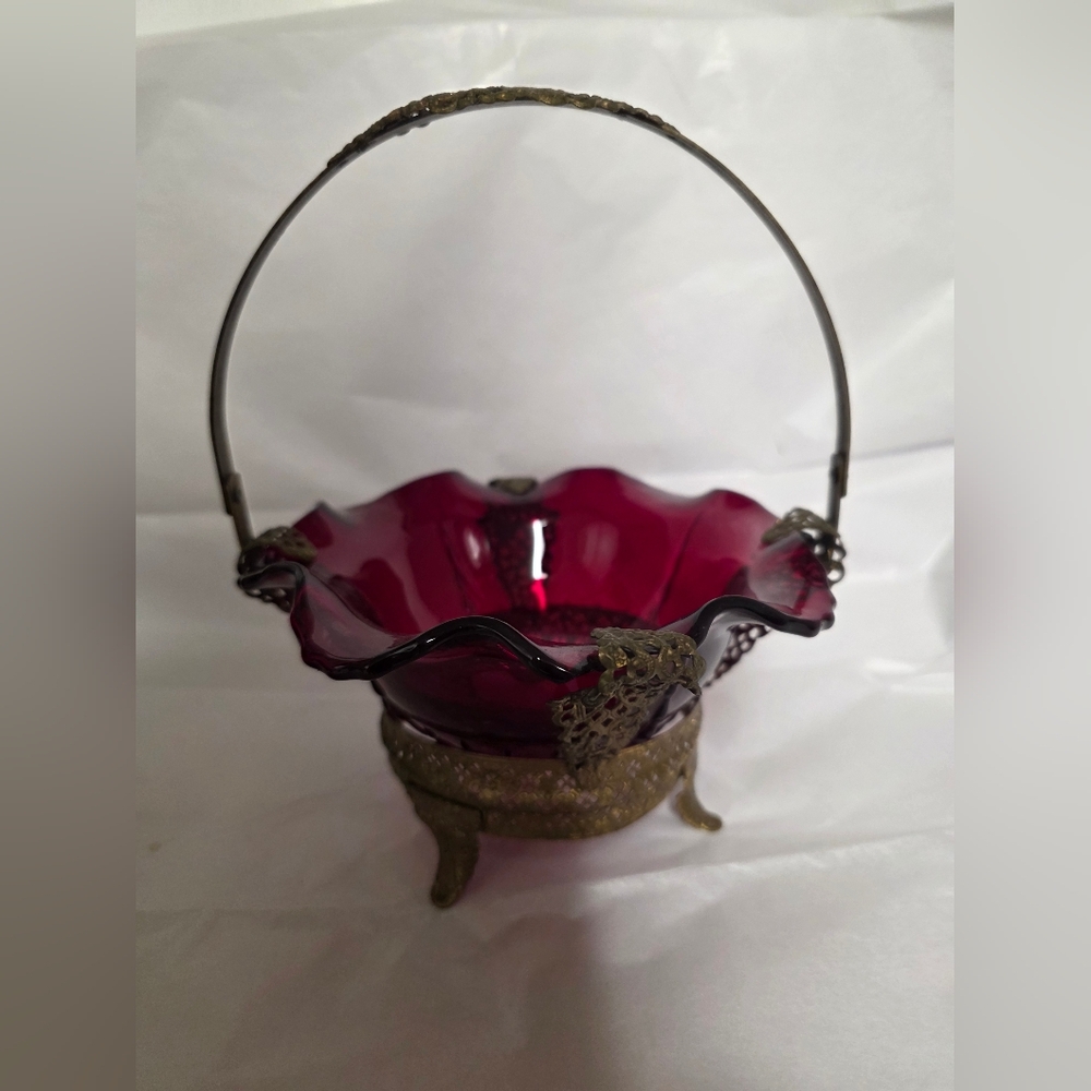 New Martinsville Vintage Ruffled Glass Top with Ormole Mounted Bridal Basket.